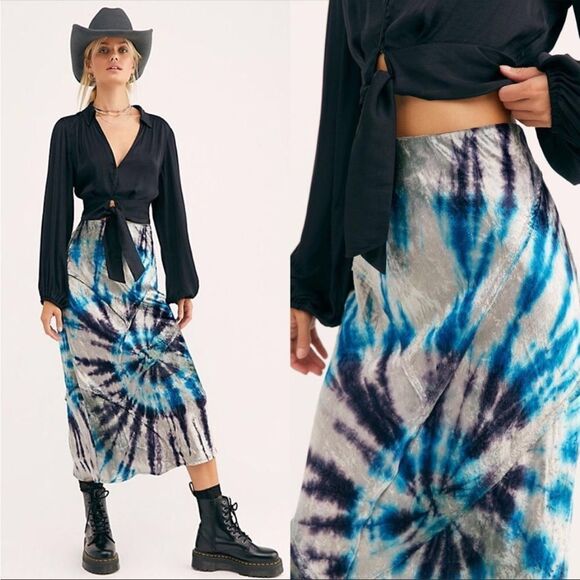 FREE PEOPLE | Serious Swagger Velvet Midi Elastic Waist Skirt Women’s Size Small - Picture 1 of 11